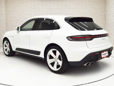 PORSCHE MACAN - 2