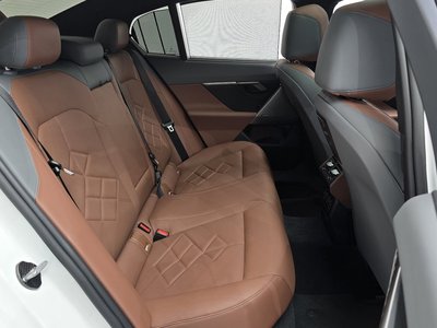 2023 BMW 5 SERIES 缩略图 11