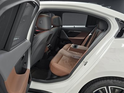 2023 BMW 5 SERIES 缩略图 12