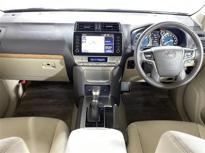 TOYOTA LAND CRUISER PRADO - 3