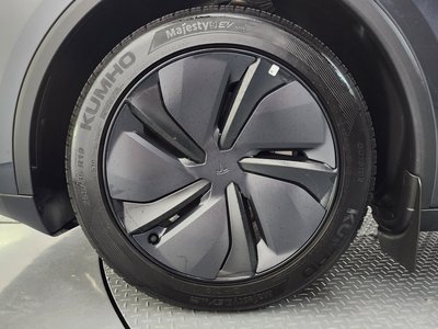 TESLA MODEL Y - 6