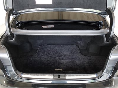 2025 Lexus LS — миниатюра 24