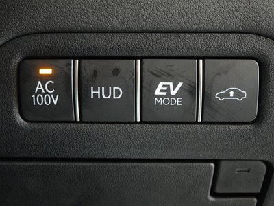 2025 Lexus LS — миниатюра 14