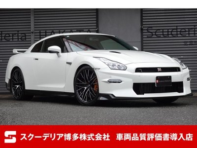 NISSAN GT-R