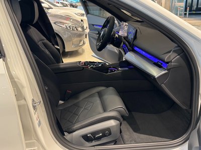 2024 BMW 5 SERIES thumbnail 11