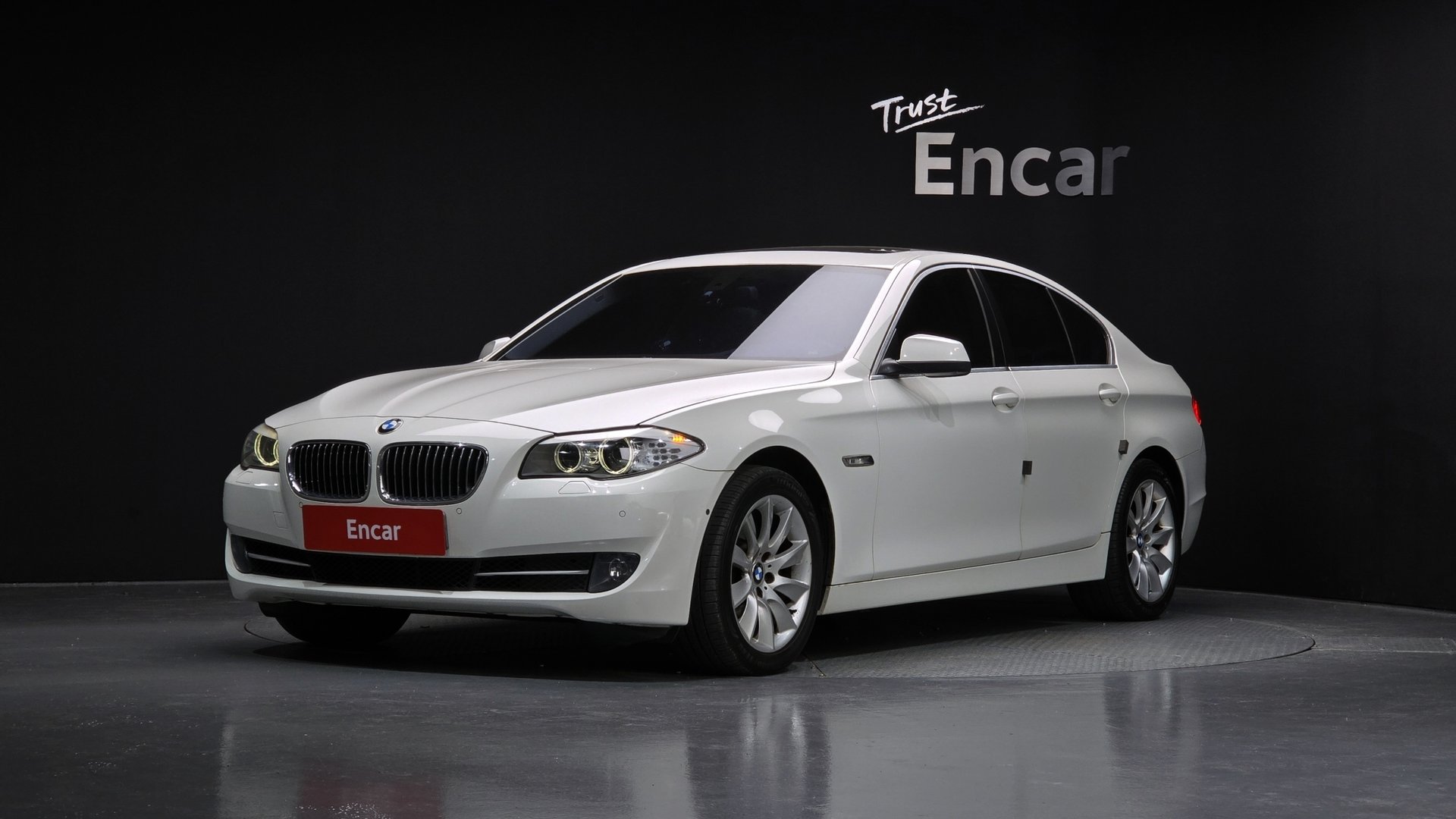 BMW 5 SERIES - View 1