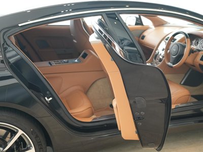 صورة 14 لـ 2016 Aston Martin RAPIDE