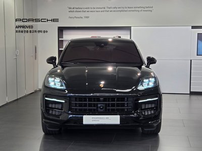 2025 Porsche CAYENNE 照片 2