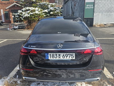 MERCEDES-BENZ E-CLASS - 2