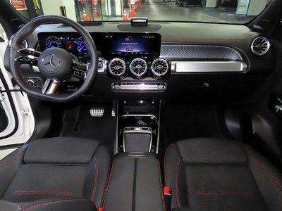 MERCEDES-BENZ EQB - 9