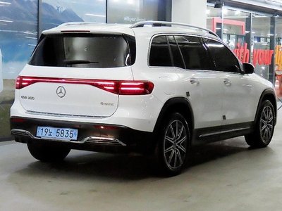 MERCEDES-BENZ EQB - 3