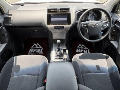 TOYOTA LAND CRUISER PRADO - 10