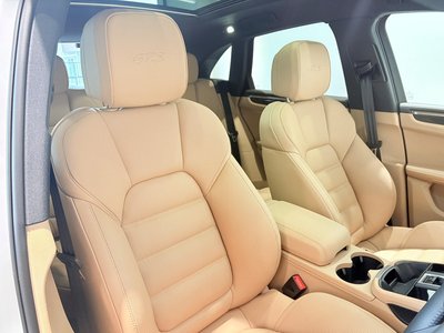 PORSCHE MACAN - 10