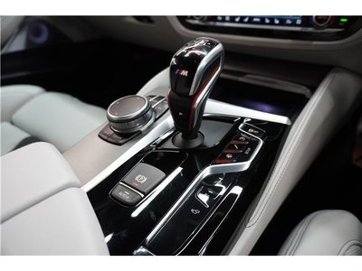 صورة مصغرة 38 لـ 2018 BMW M5