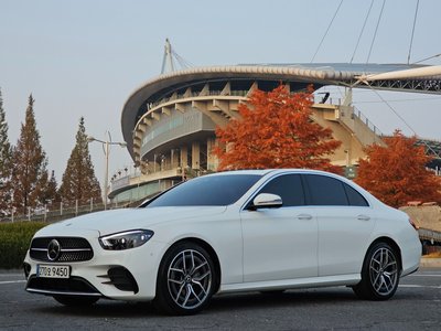 MERCEDES-BENZ E-CLASS - 1