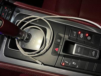 PORSCHE 718 BOXSTER - 8