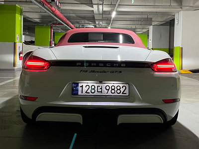 PORSCHE 718 BOXSTER - 3