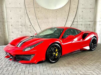 FERRARI 488 PISTA