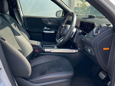 MERCEDES-BENZ GLB - 8