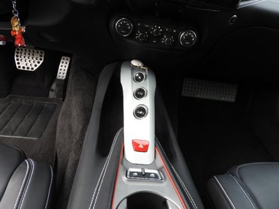 صورة مصغرة 26 لـ 2013 FERRARI F12 BERLINETTA