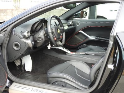 صورة مصغرة 19 لـ 2013 FERRARI F12 BERLINETTA