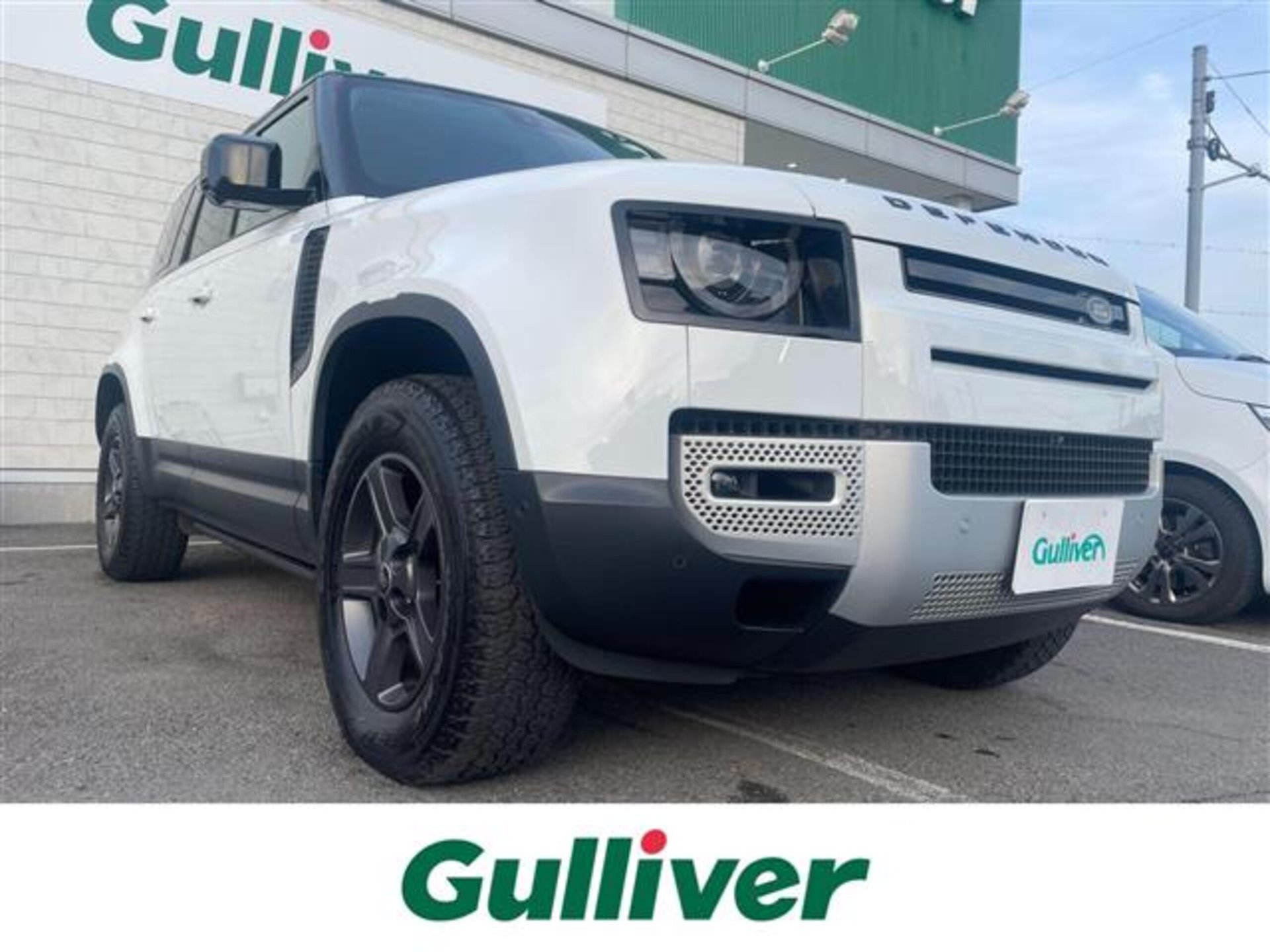 LAND ROVER DEFENDER - View 1