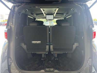 2025 Toyota ALPHARD — миниатюра 17