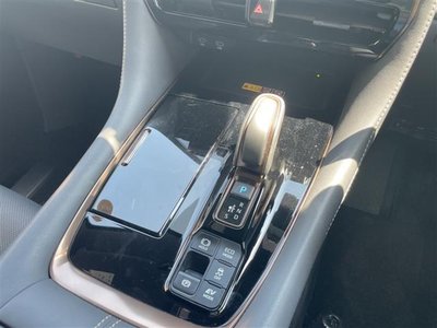 2025 Toyota ALPHARD — миниатюра 27