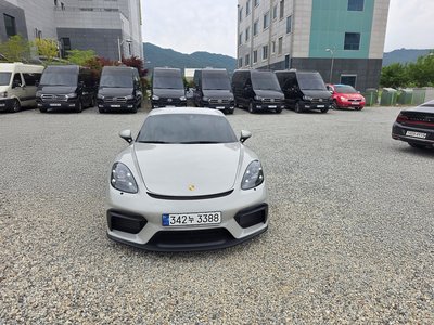 2022 Porsche 718 照片 1
