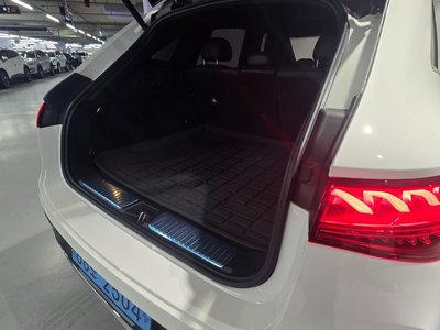 MERCEDES-BENZ EQE - 10