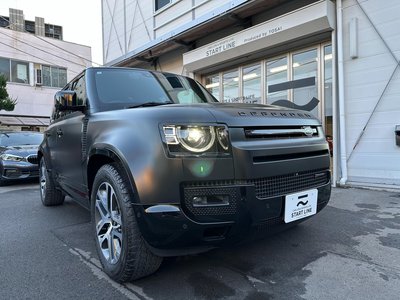 LAND ROVER DEFENDER - 1