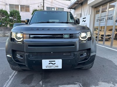 LAND ROVER DEFENDER - 2