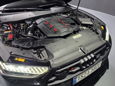 AUDI S7 - 7