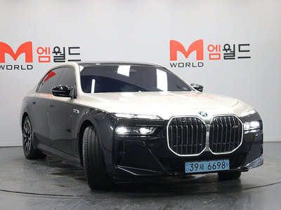 صورة 4 لـ 2023 BMW I7
