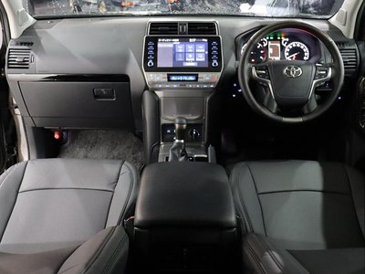 TOYOTA LAND CRUISER PRADO - 5