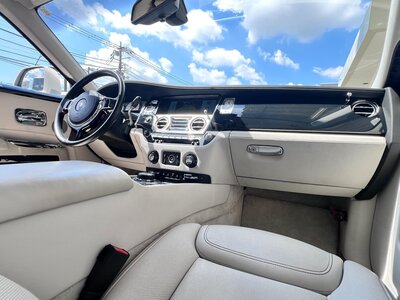 ROLLS ROYCE GHOST 2015 thumbnail 34