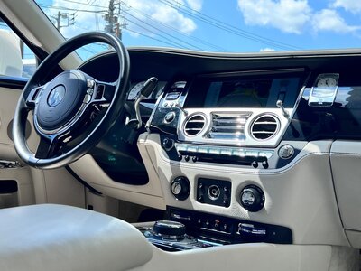 ROLLS ROYCE GHOST 2015 thumbnail 35