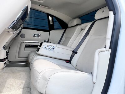 ROLLS ROYCE GHOST 2015 thumbnail 22