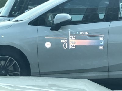 2025 BMW IX1 照片 10