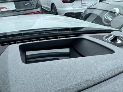 AUDI A8 - 4
