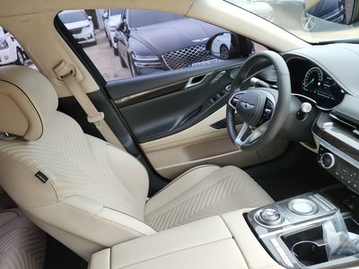 GENESIS G80 (RG3) - 9
