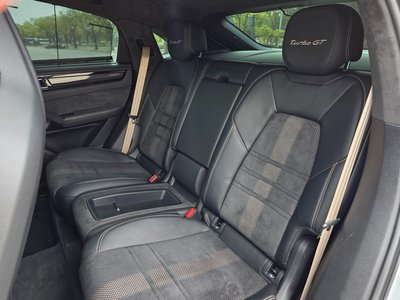 2022 Porsche CAYENNE — миниатюра 16