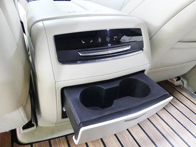 2022 Cadillac ESCALADE 5TH GENERATION thumbnail 19