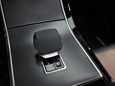 صورة 9 لـ 2024 LAND Rover RANGE ROVER VELAR