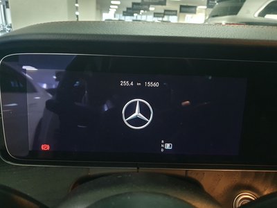 MERCEDES-BENZ E-CLASS - 8