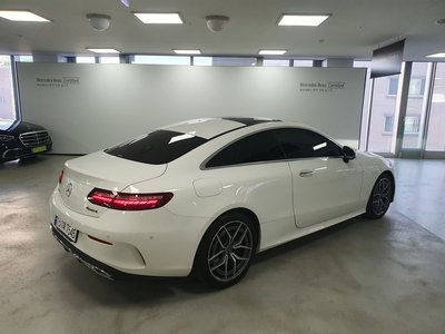 MERCEDES-BENZ E-CLASS - 4