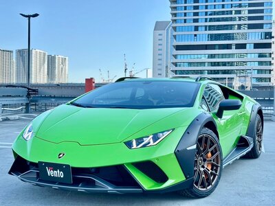 LAMBORGHINI HURACAN STERRATO