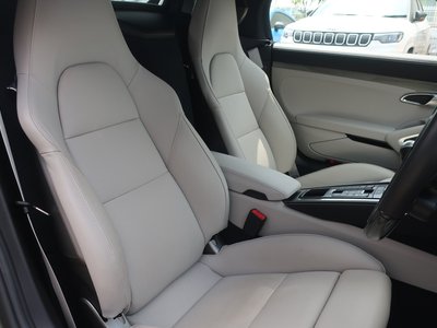 صورة مصغرة 25 لـ 2024 Porsche 718