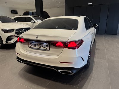 MERCEDES-BENZ E-CLASS - 4