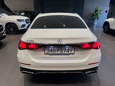 MERCEDES-BENZ E-CLASS - 3